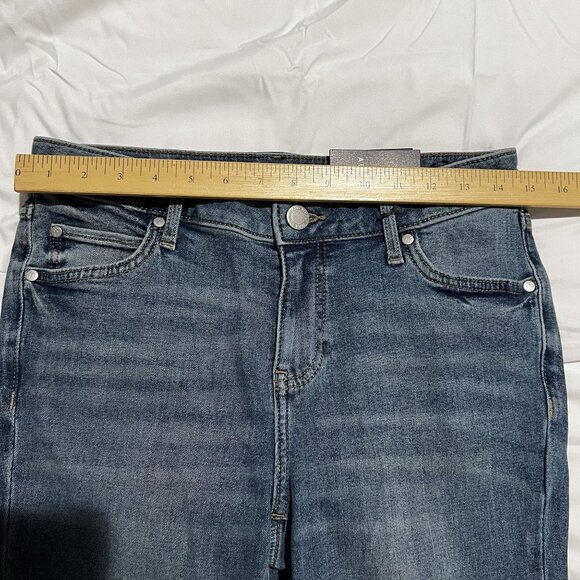 NWT Simply Vera Vera Wang Women's Slim Straight Mid-Rise Jeans size 6 short - Picture 2 of 10